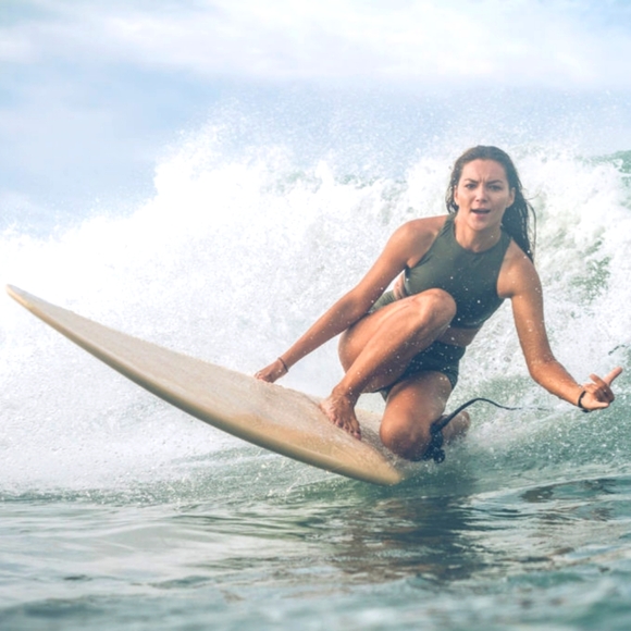 Meet your Posher, Amber - Picture 1 of 1